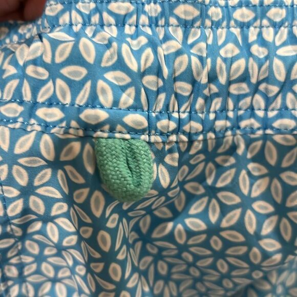 J. Crew Factory CA350 Blue 8" printed swim trunk size large NWT - Picture 9 of 11